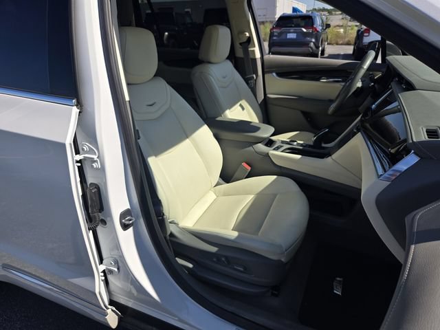 Used 2023 Cadillac XT6 Premium Luxury w/ Technology Package AWD/4WD image 21