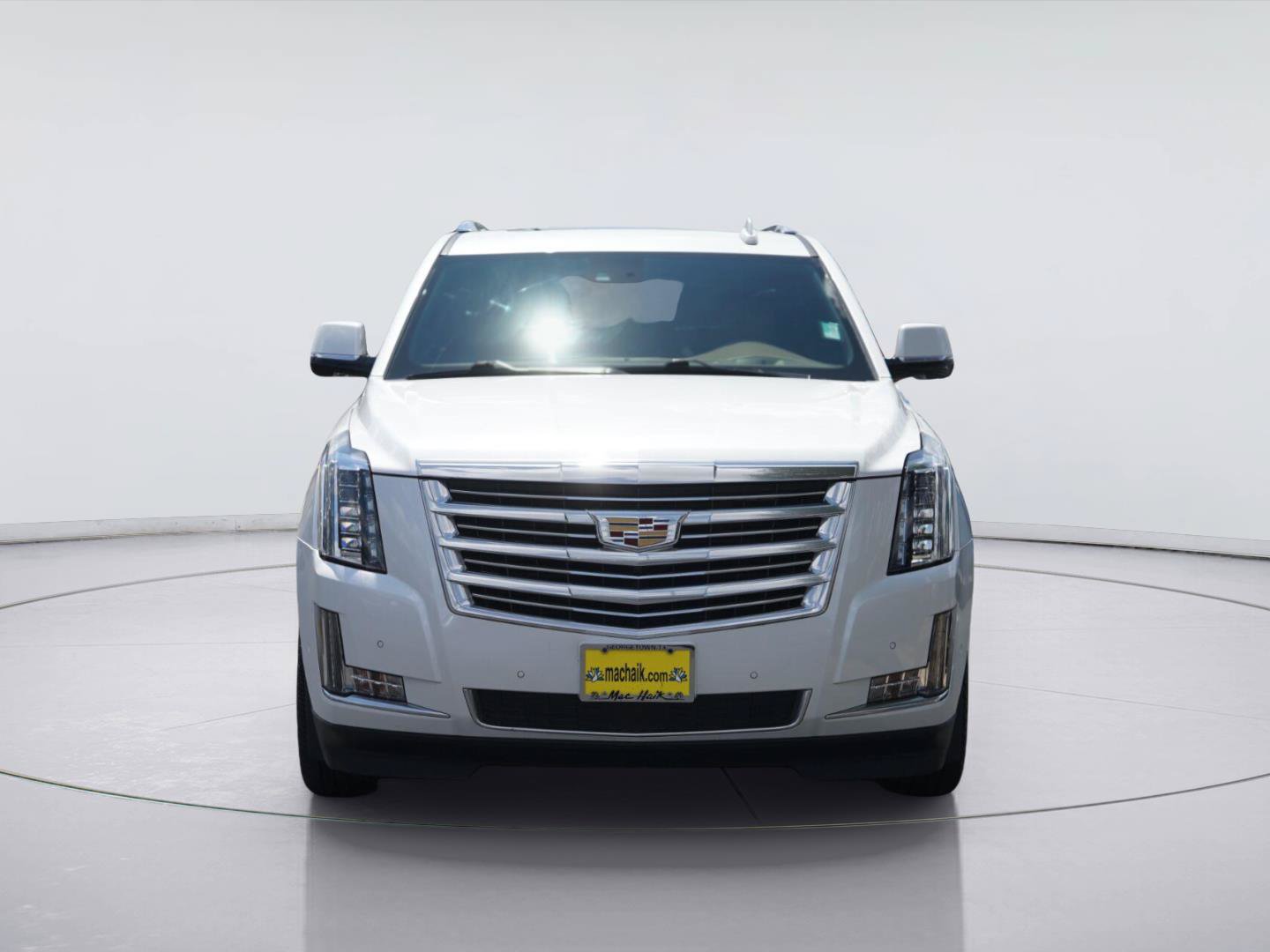 Used 2020 Cadillac Escalade ESV Platinum AWD/4WD image 3
