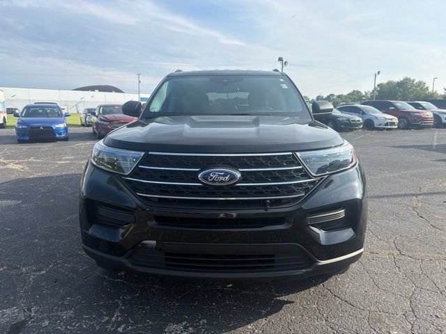 Certified 2023 Ford Explorer XLT AWD/4WD image 2