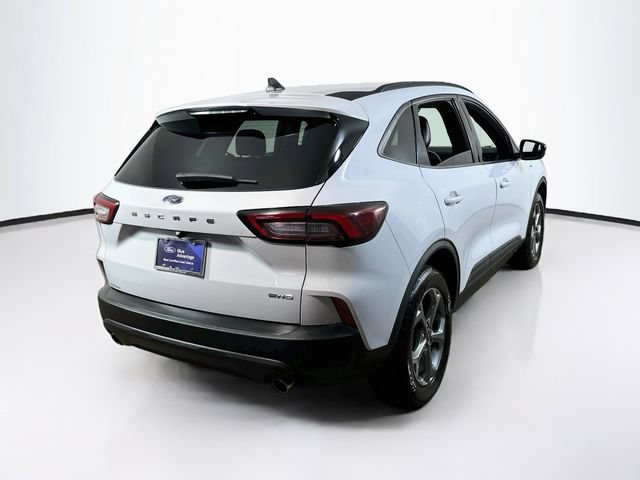 Certified 2025 Ford Escape ST-Line Select AWD/4WD image 11