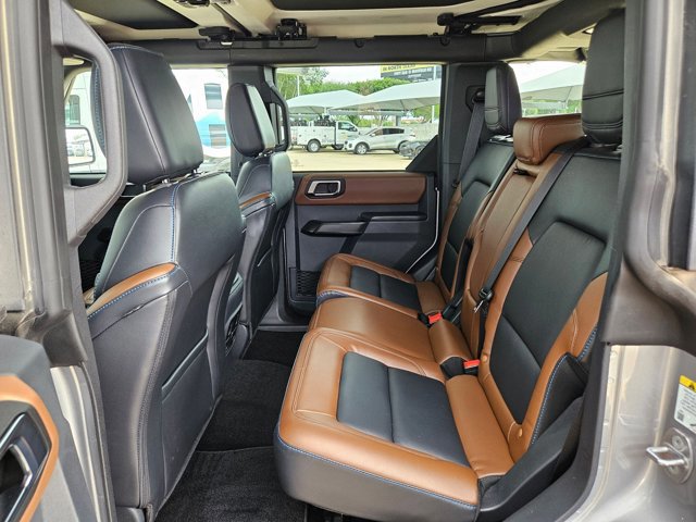 Certified 2024 Ford Bronco Outer Banks w/ Sasquatch Package AWD/4WD image 19