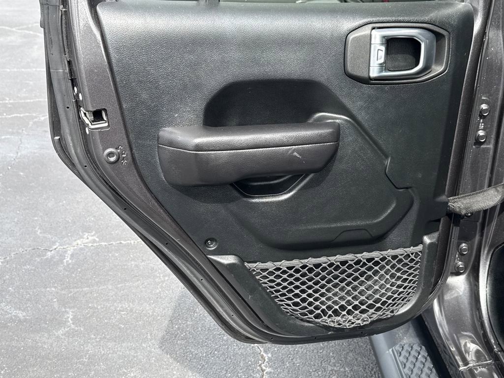 Used 2021 Jeep Gladiator Sport AWD/4WD image 21