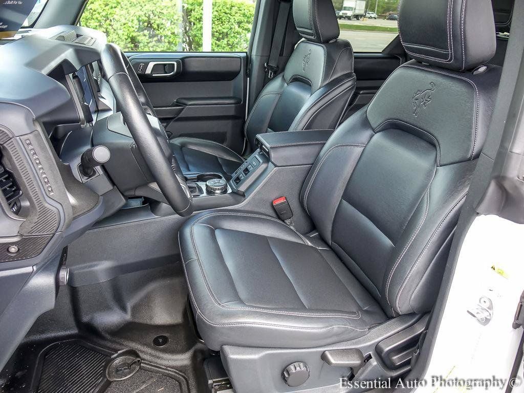 Certified 2025 Ford Bronco Badlands AWD/4WD image 11