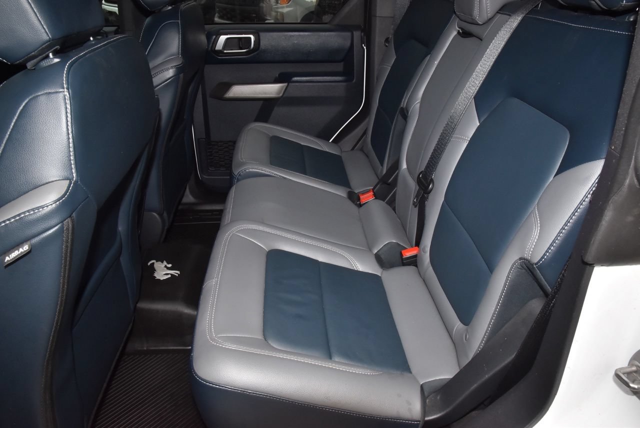 Certified 2023 Ford Bronco Outer Banks w/ Sasquatch Package AWD/4WD image 14