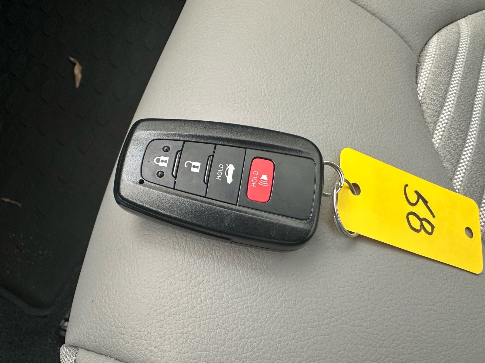 Used 2023 Toyota Camry SE w/ Convenience Package image 33