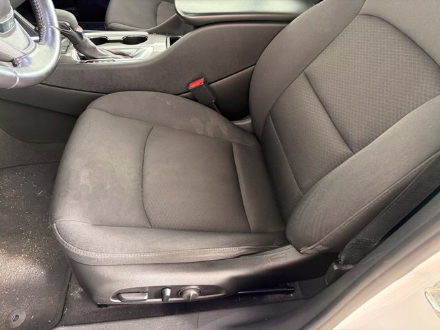 Used 2021 Chevrolet Malibu RS FWD image 23