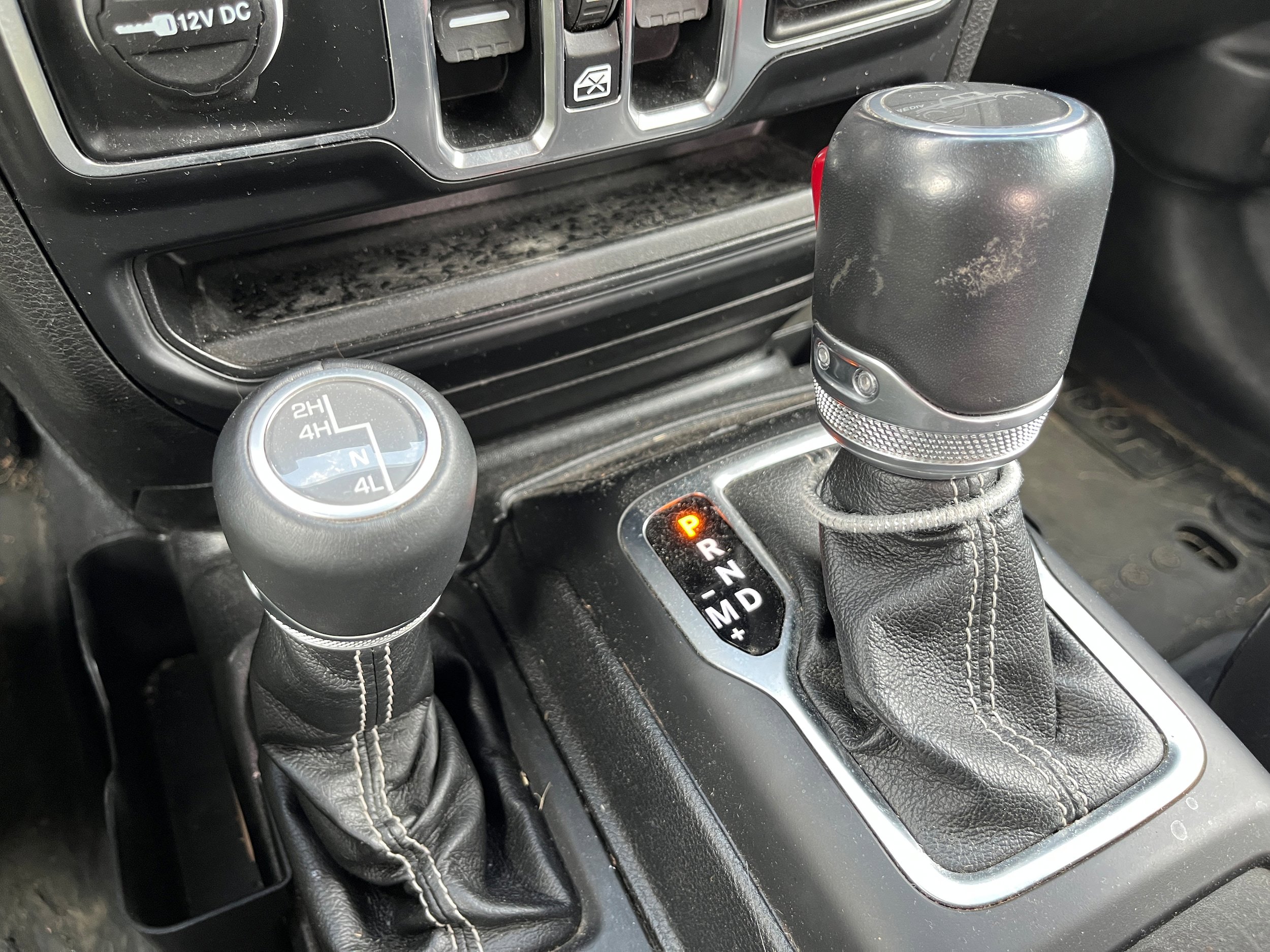 Used 2020 Jeep Gladiator Overland AWD/4WD image 18