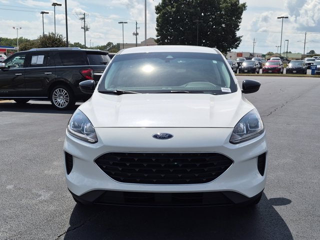 Certified 2022 Ford Escape SE w/ SE Sport Appearance Package FWD image 9