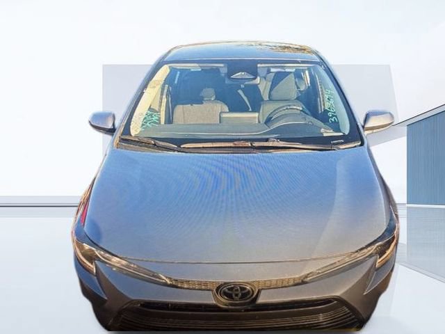 Used 2024 Toyota Corolla LE image 2