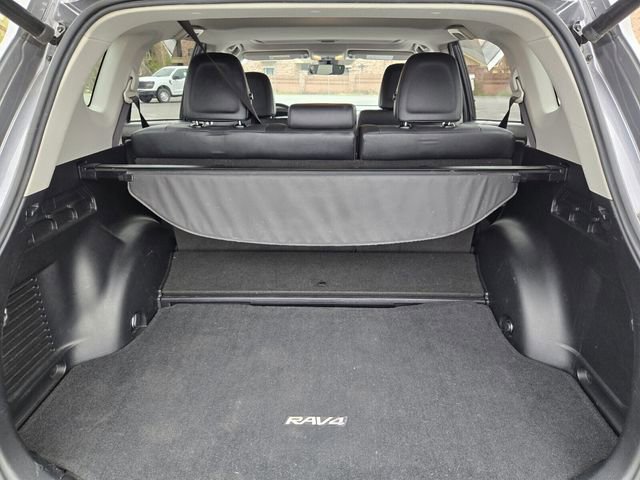 Used 2018 Toyota RAV4 Limited image 17