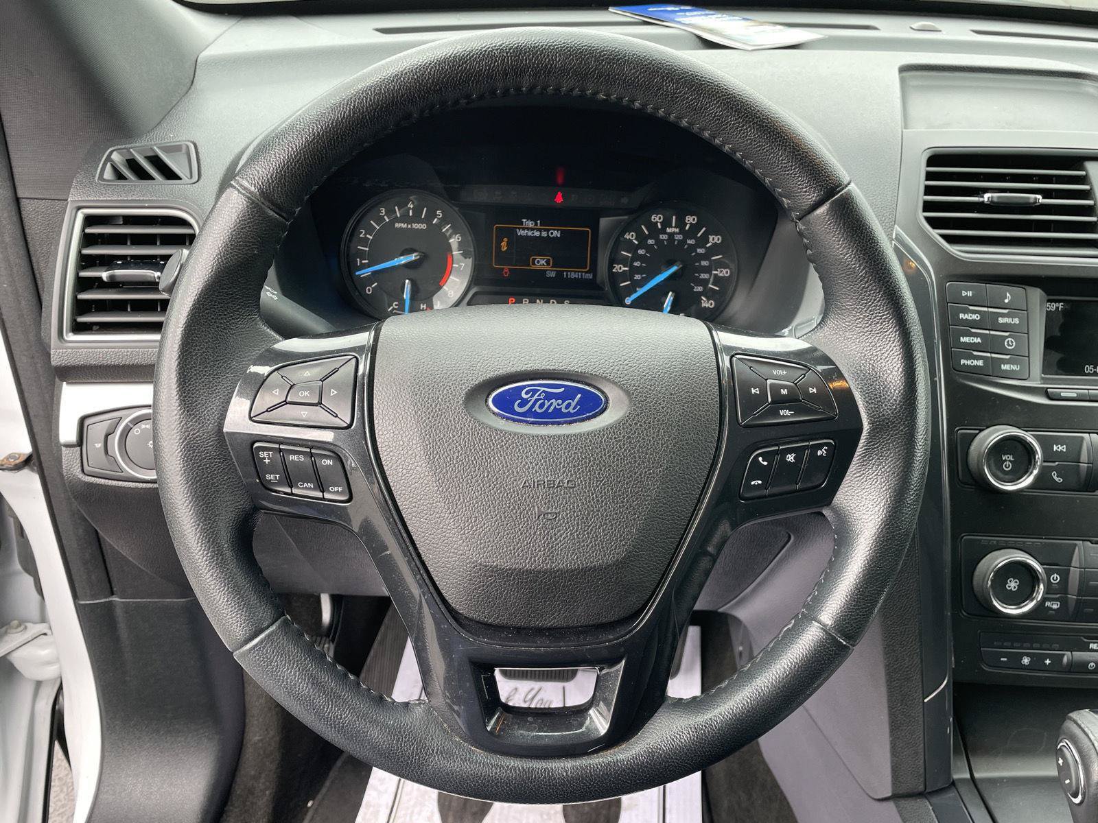 Certified 2018 Ford Explorer XLT FWD image 13