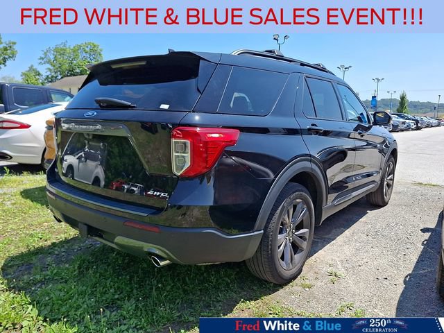 Certified 2023 Ford Explorer XLT w/ Equipment Group 202A AWD/4WD image 8
