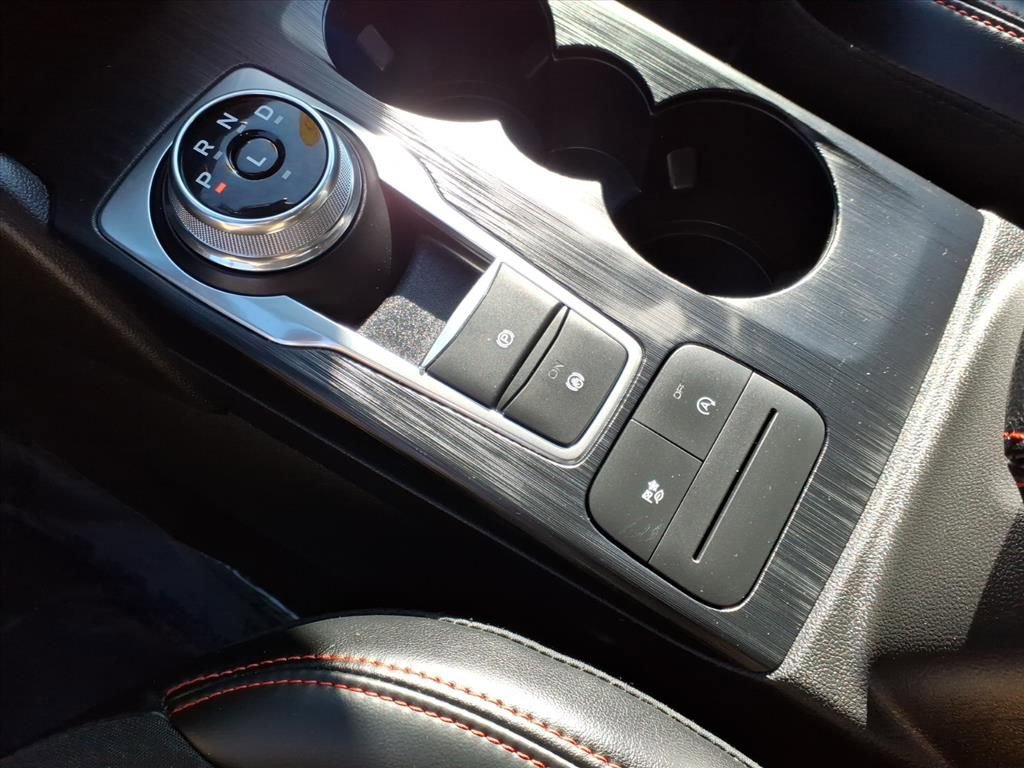 Certified 2025 Ford Escape ST-Line image 13