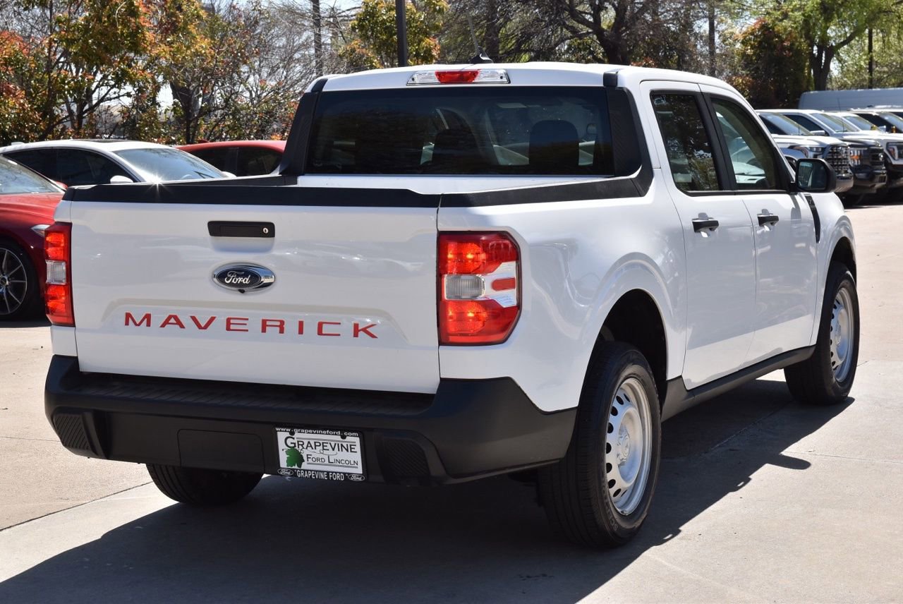 Certified 2024 Ford Maverick XL image 9