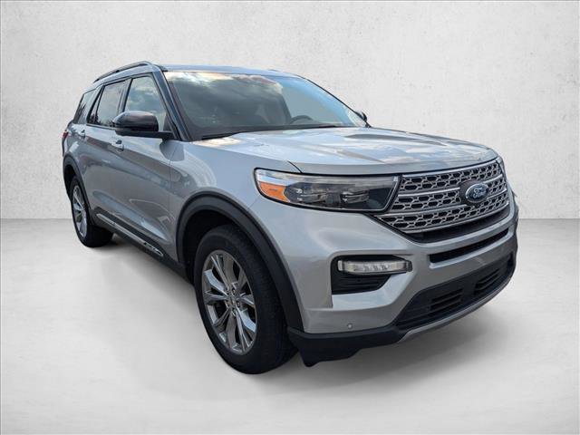 Certified 2022 Ford Explorer Limited w/ Equipment Group 301A image 3