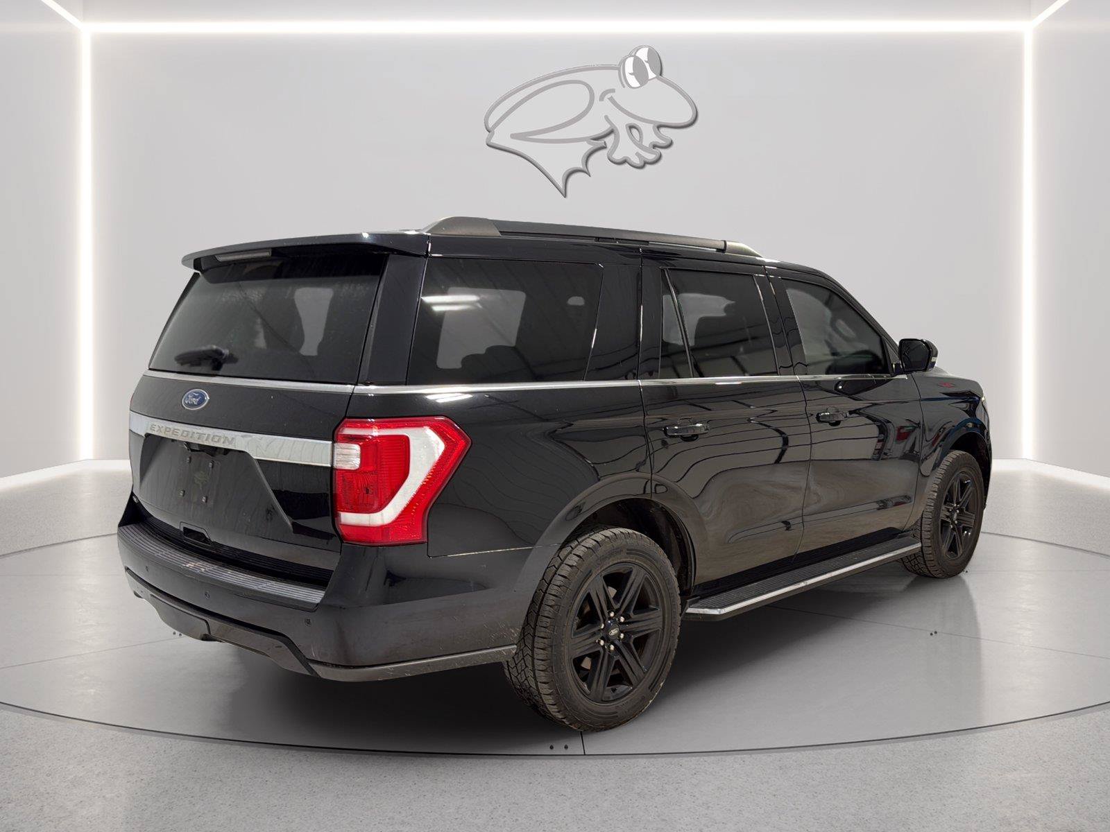 Certified 2020 Ford Expedition XLT w/ Equipment Group 202A AWD/4WD image 5