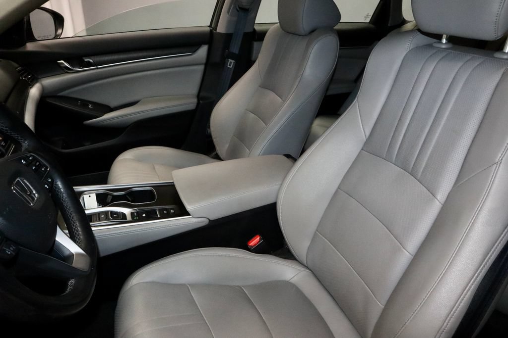 Used 2020 Honda Accord Touring image 26
