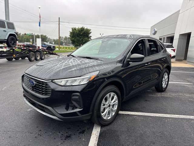 Certified 2024 Ford Escape Active AWD/4WD image 3