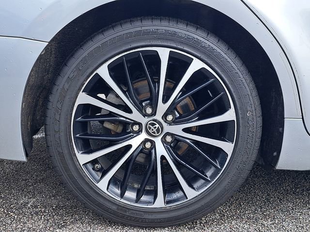 Used 2018 Toyota Camry SE w/ Moonroof Package image 6
