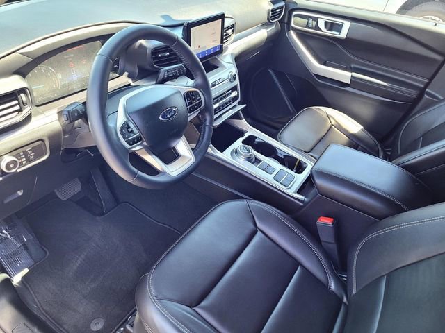 Certified 2023 Ford Explorer XLT w/ Equipment Group 202A RWD image 10