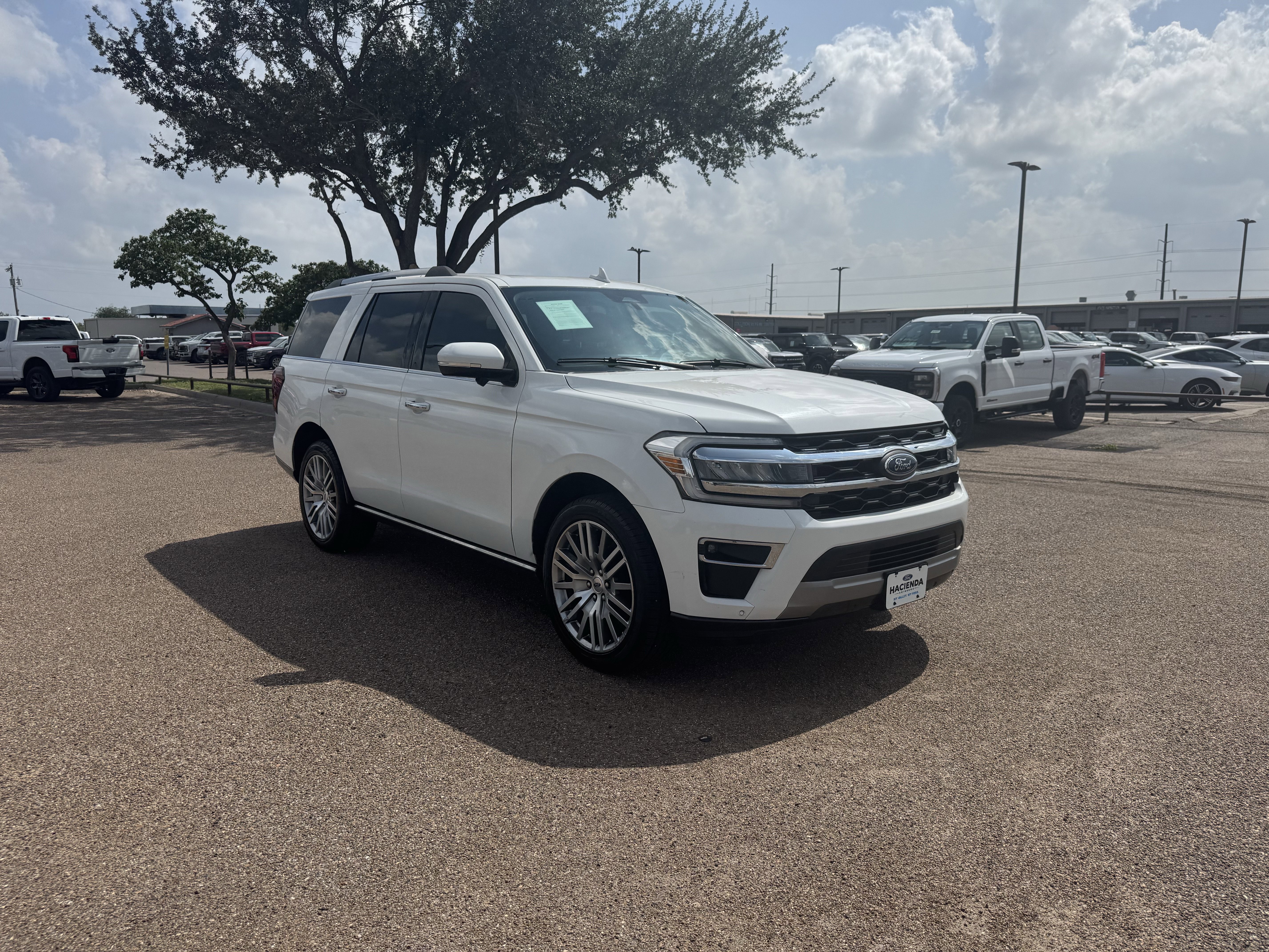 Certified 2023 Ford Expedition Limited RWD image 5