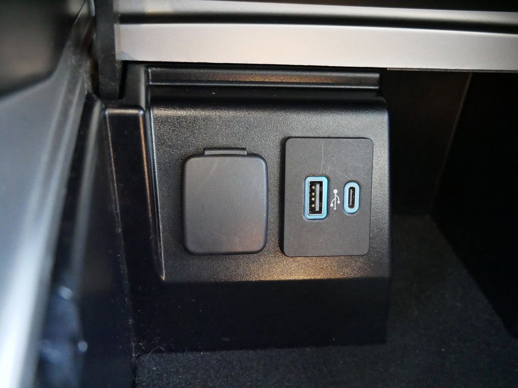 Certified 2021 Ford Explorer XLT w/ Class III Trailer Tow Package image 23