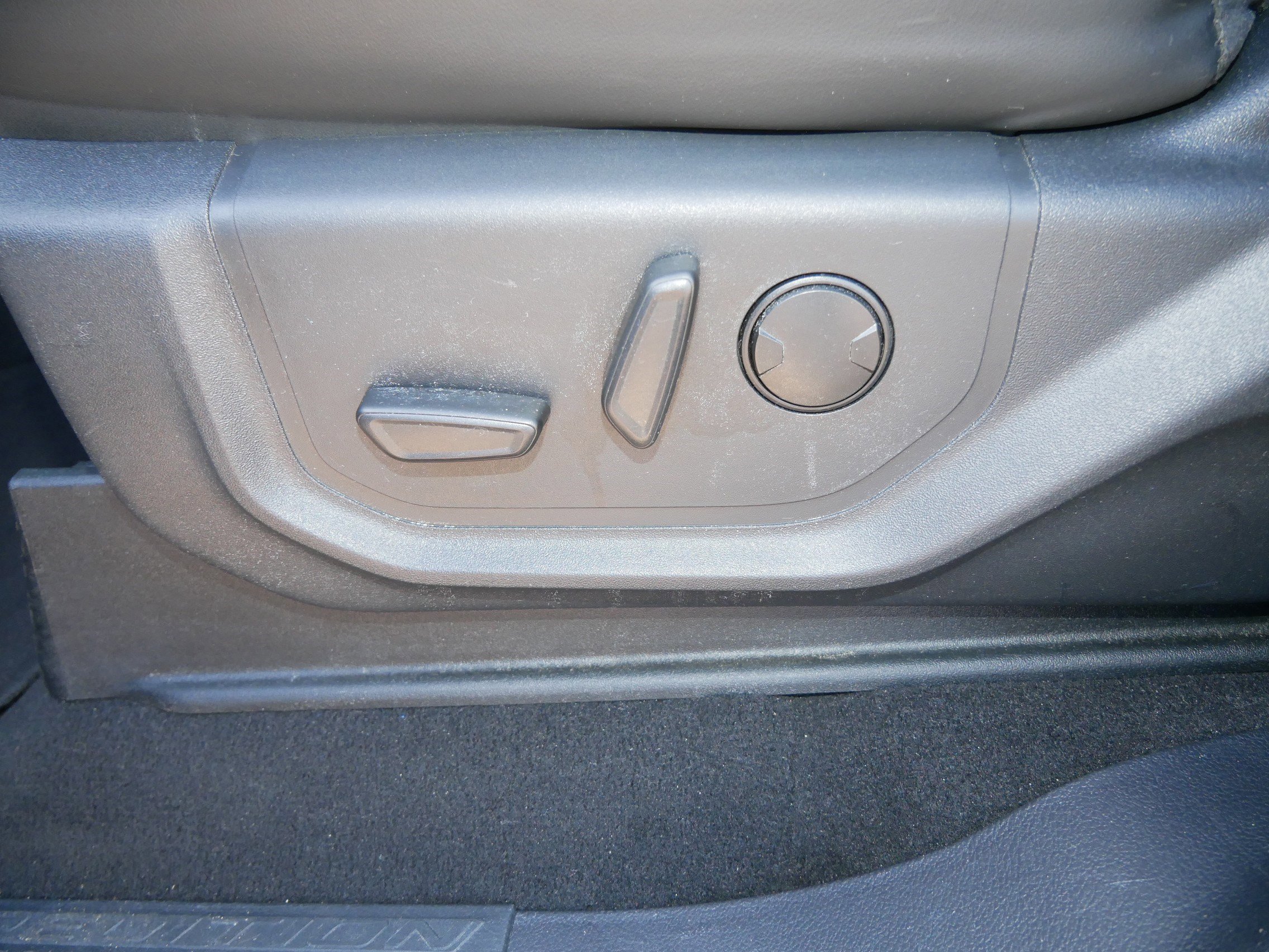 Certified 2024 Ford Expedition XLT image 19