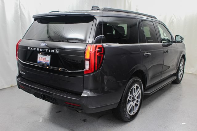 Certified 2025 Ford Expedition Active AWD/4WD image 10