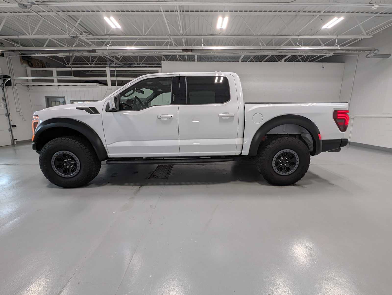 Certified 2024 Ford F150 Raptor AWD/4WD image 11