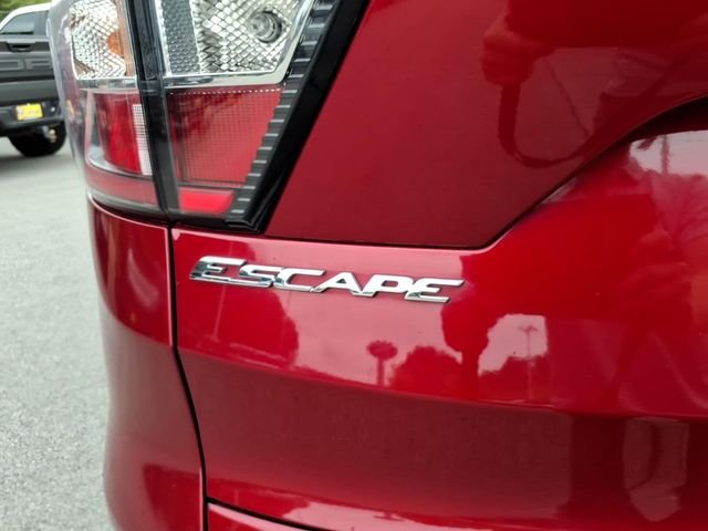 Certified 2018 Ford Escape Titanium AWD/4WD image 10