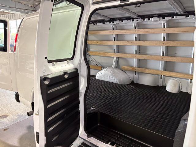 Used 2025 Chevrolet Express 2500 w/ Driver Convenience Package RWD image 28