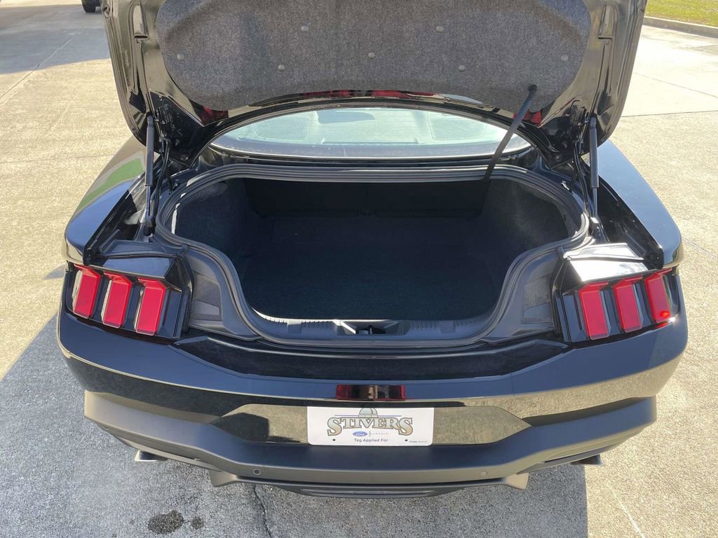 Certified 2024 Ford Mustang Coupe image 10