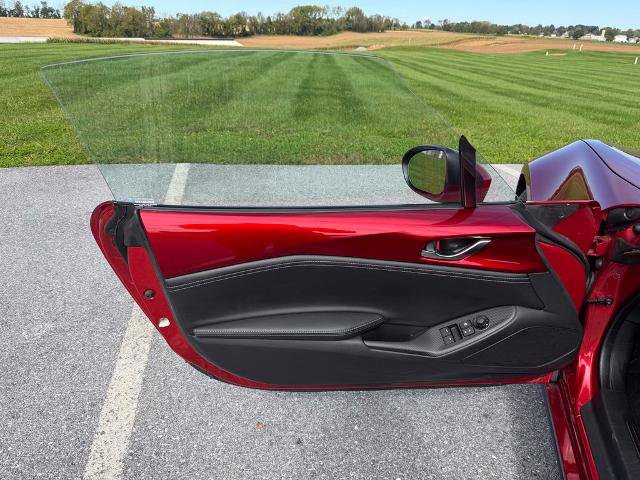 Used 2023 MAZDA MX-5 Miata Grand Touring w/ Weather Package RWD image 12