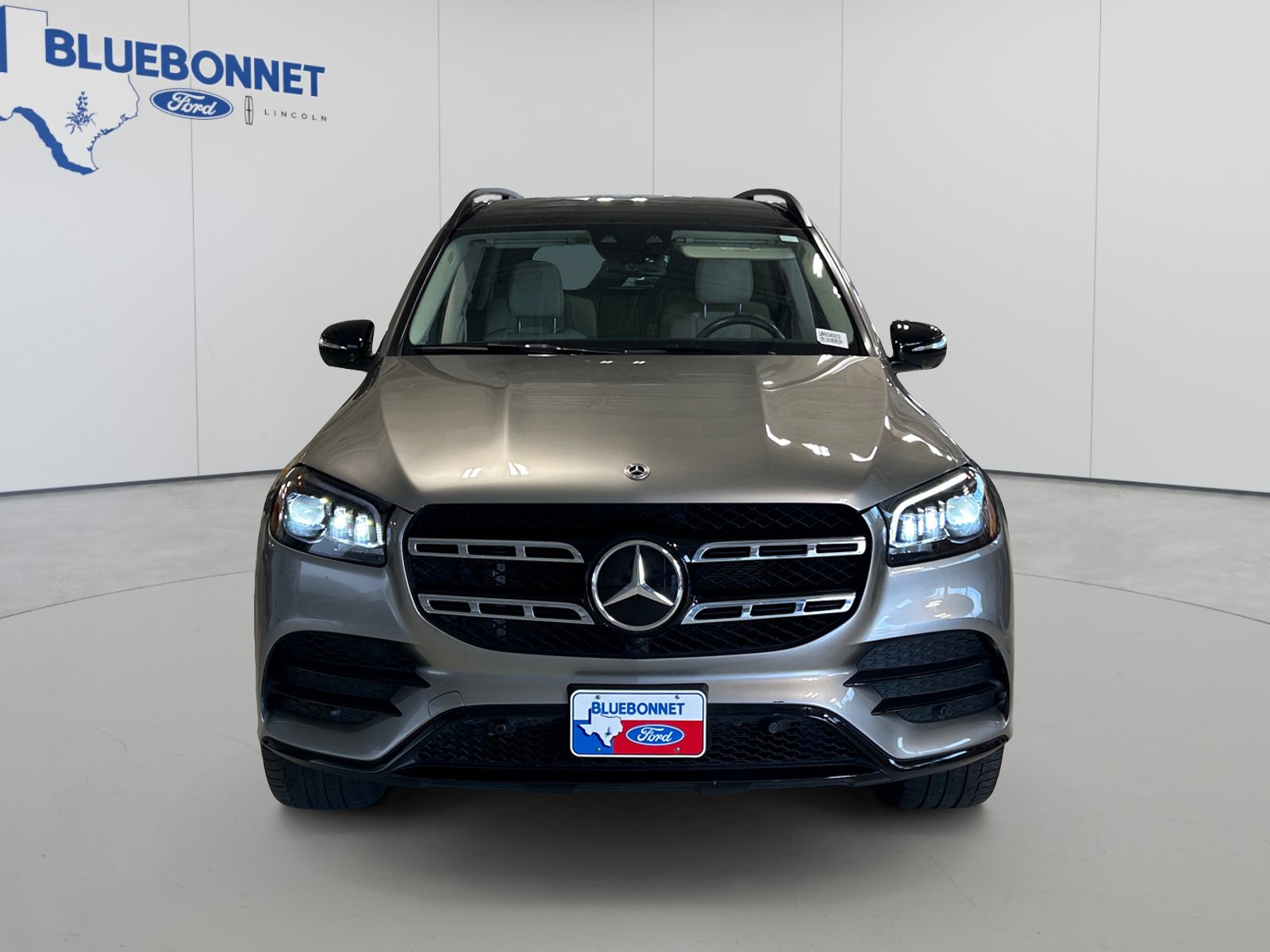 Used 2023 Mercedes-Benz GLS 450 4MATIC image 2