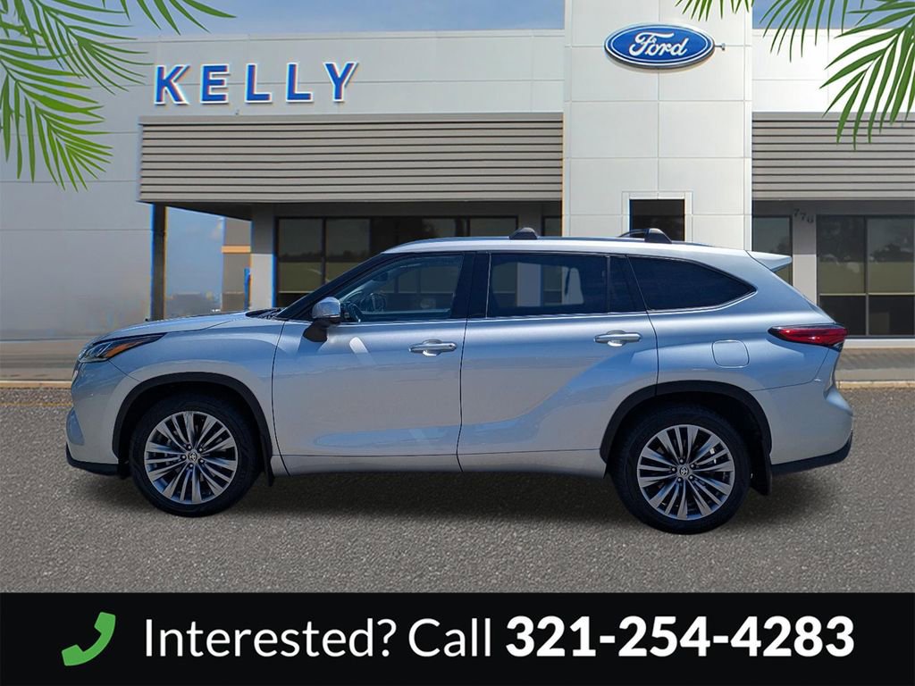 Used 2022 Toyota Highlander Platinum AWD/4WD image 9