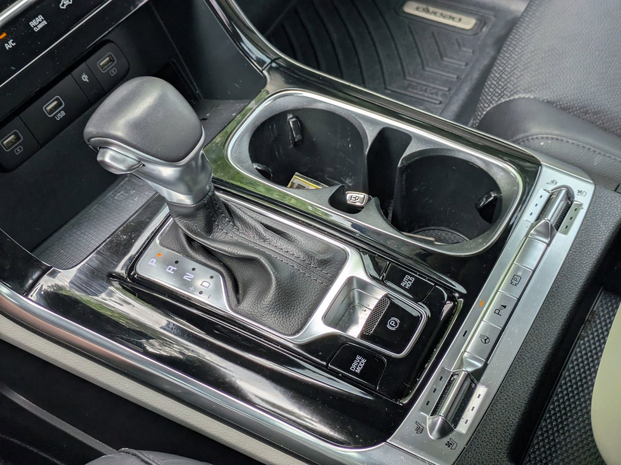 Used 2023 Kia Carnival SX Prestige FWD image 25