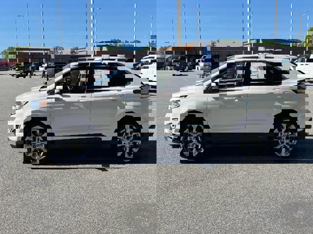 Certified 2017 Ford Edge Titanium w/ Equipment Group 301A image 7