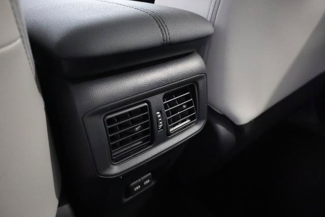 Used 2022 Toyota RAV4 XLE Premium AWD/4WD image 27