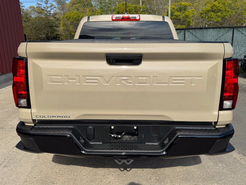 Used 2024 Chevrolet Colorado W/T RWD image 5