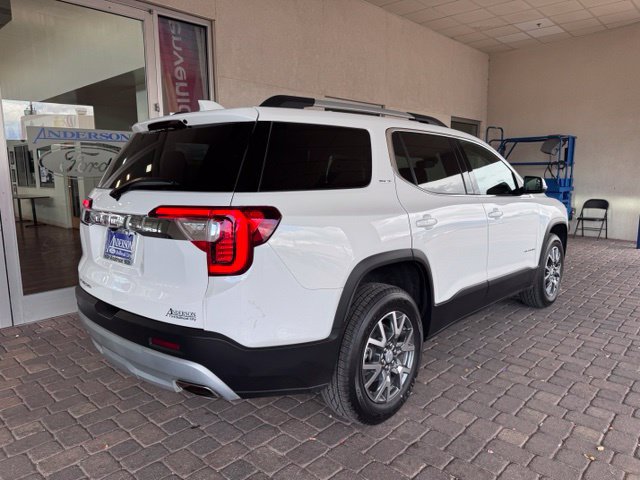Used 2023 GMC Acadia SLT FWD image 6