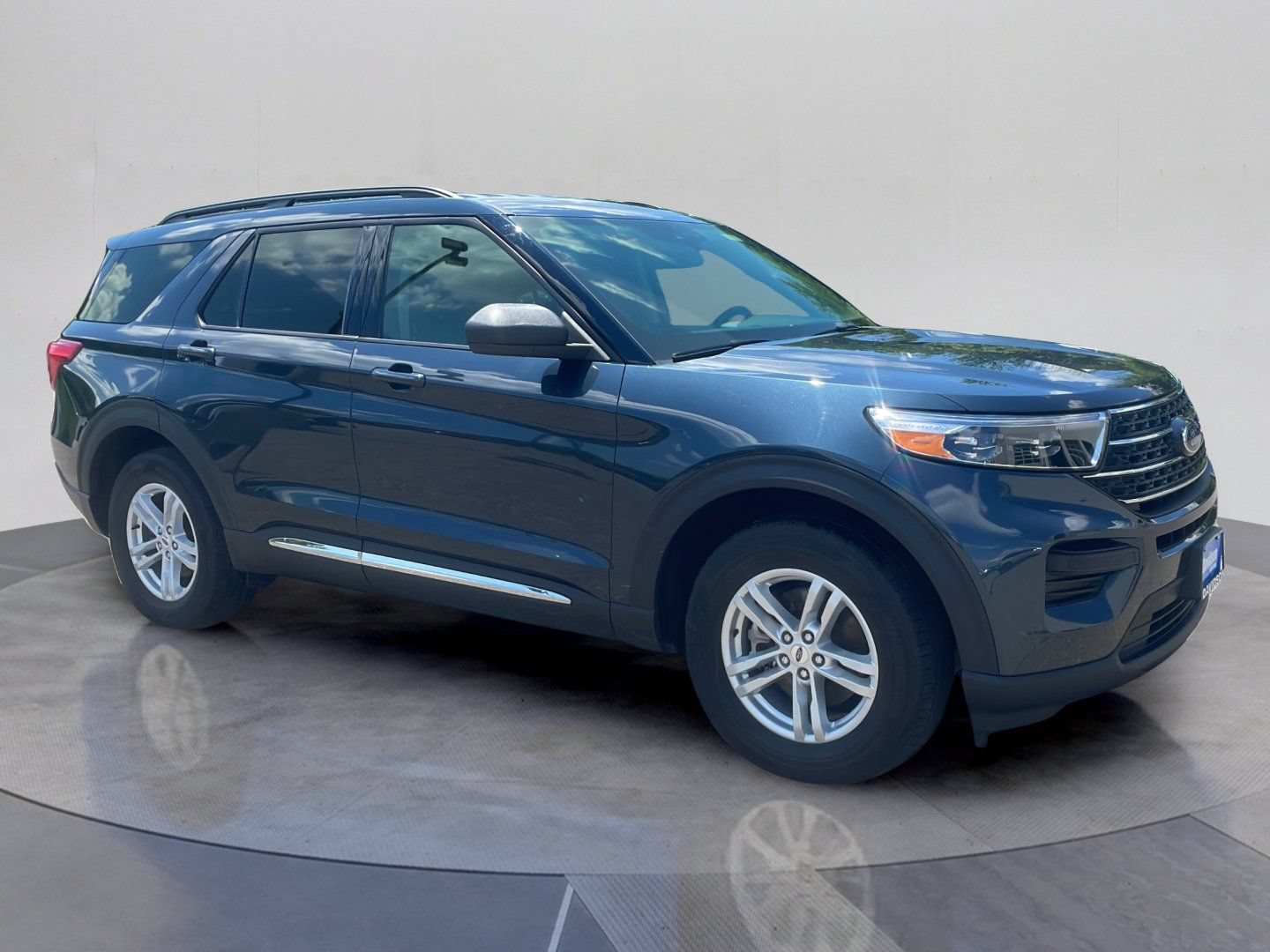 Certified 2024 Ford Explorer XLT AWD/4WD image 8