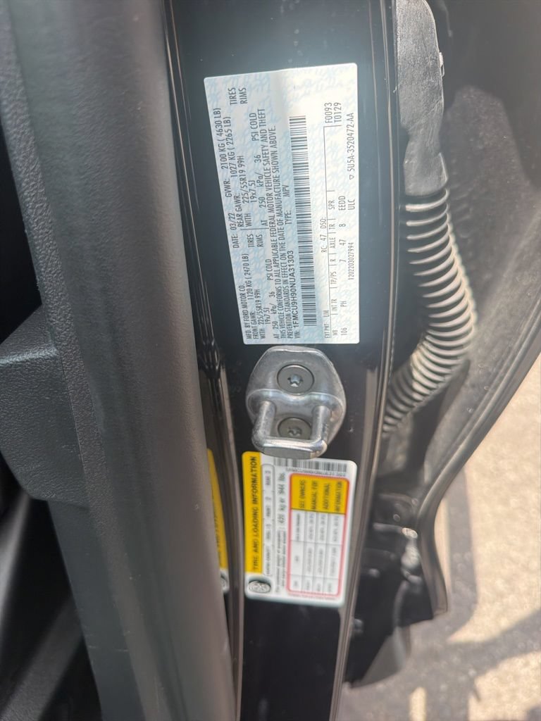 Certified 2022 Ford Escape SEL w/ SEL Stealth AWD Package image 55