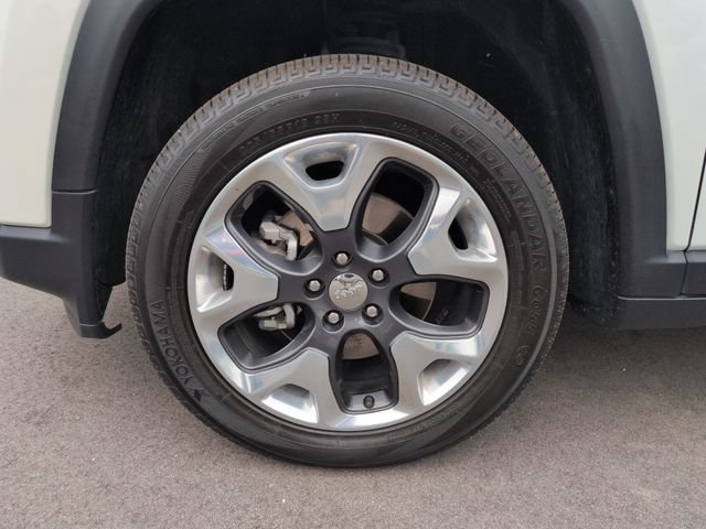 Used 2018 Jeep Compass Limited AWD/4WD image 10