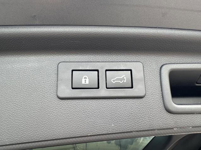 Used 2023 Subaru Forester Touring AWD/4WD image 12