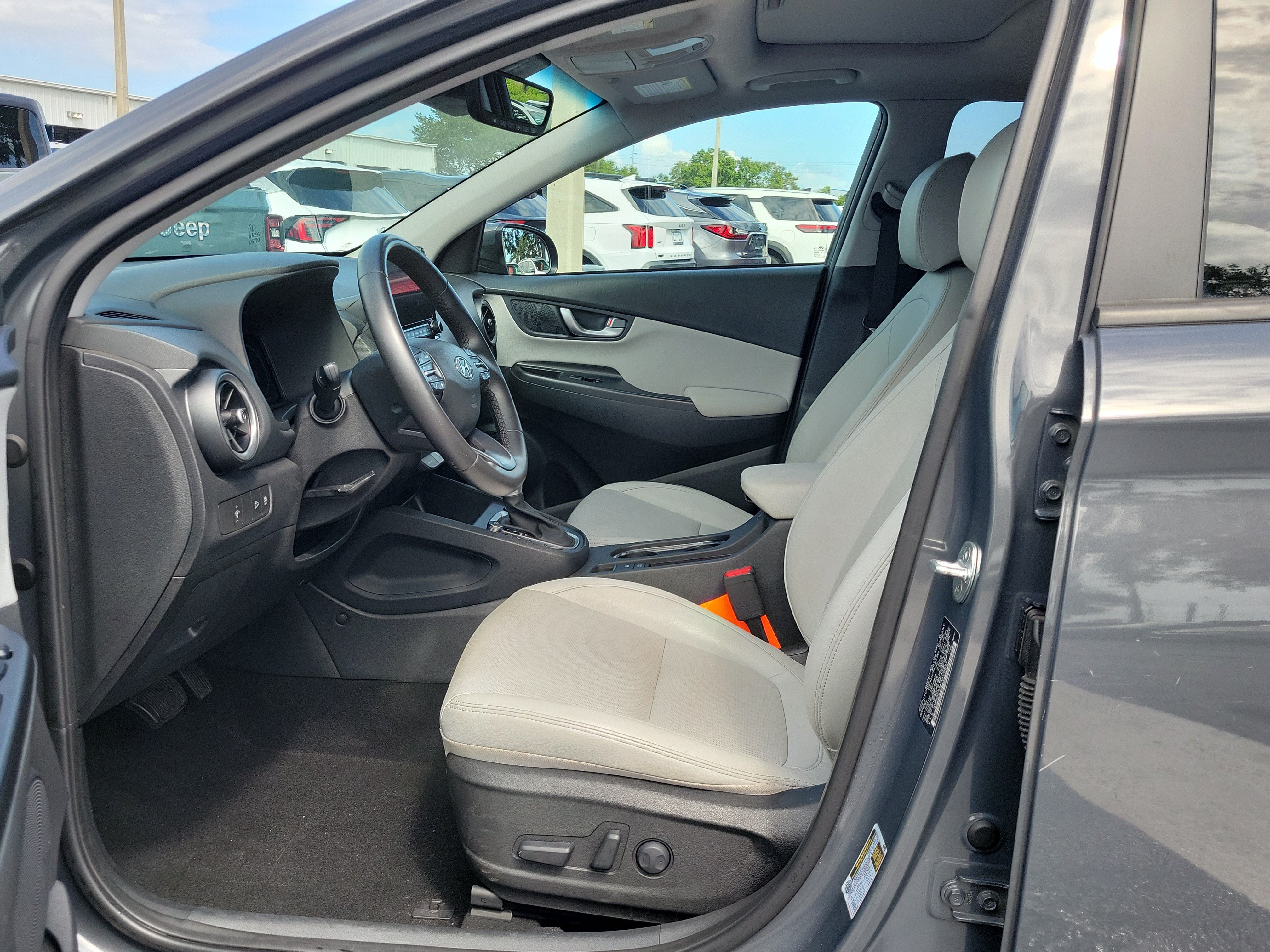 Used 2023 Hyundai Kona Limited AWD/4WD image 20