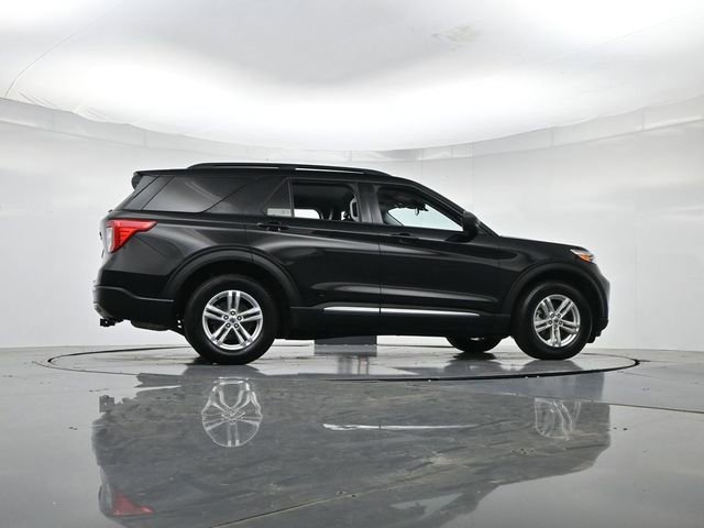 Certified 2021 Ford Explorer XLT w/ Equipment Group 202A AWD/4WD image 34
