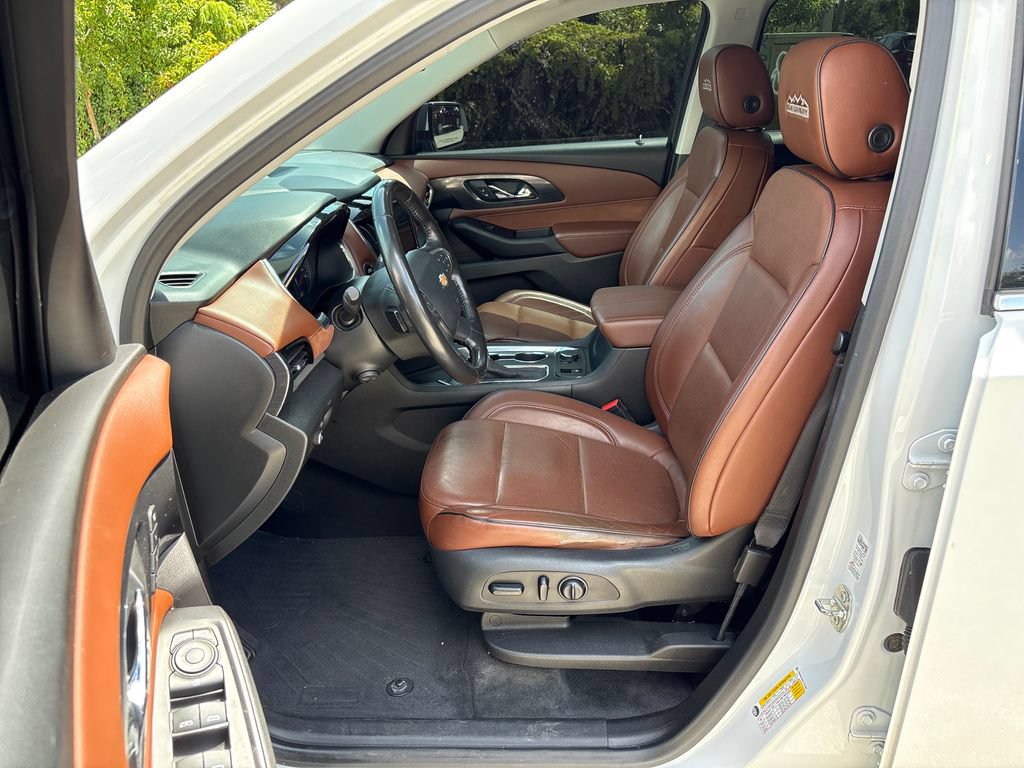 Used 2020 Chevrolet Traverse High Country w/ LPO, Cargo Package FWD image 30