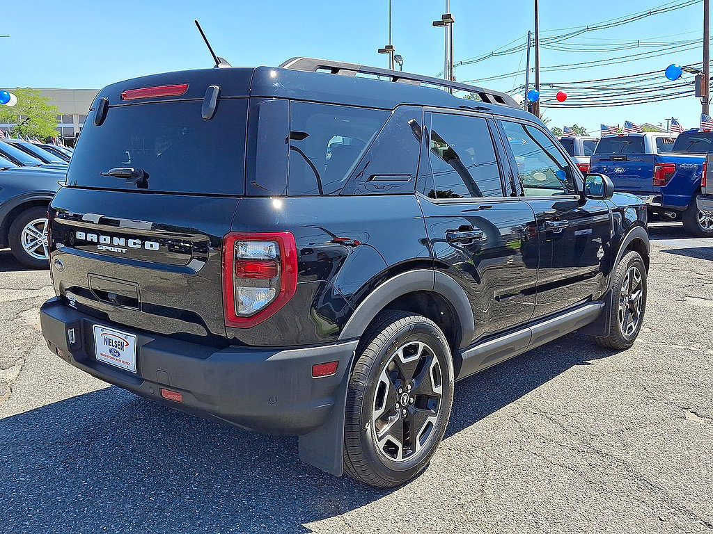 Certified 2023 Ford Bronco Sport Outer Banks w/ Tech Package AWD/4WD image 31