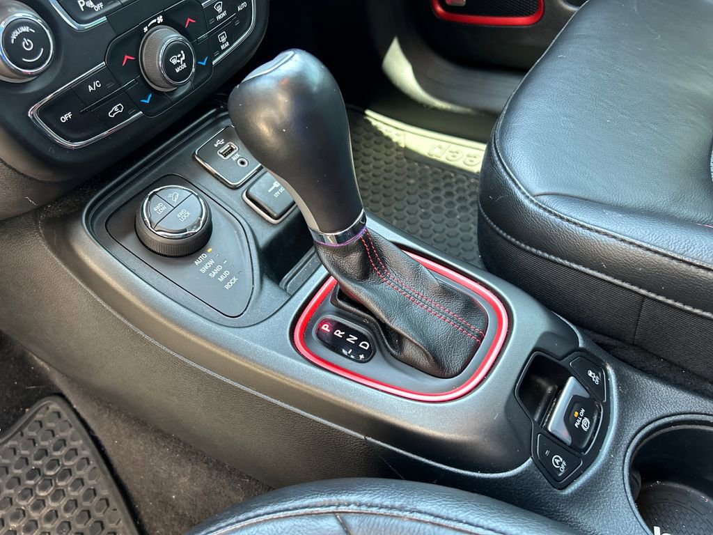 Used 2018 Jeep Compass Trailhawk w/ Leather Interior Group AWD/4WD image 21