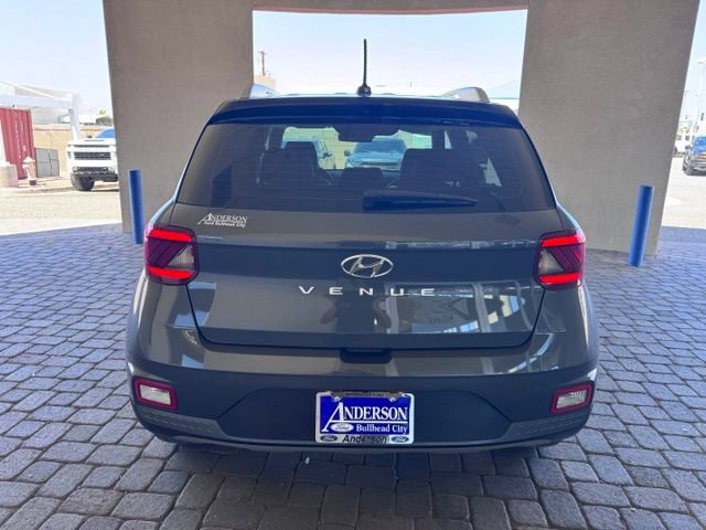 Used 2025 Hyundai Venue Limited FWD image 4